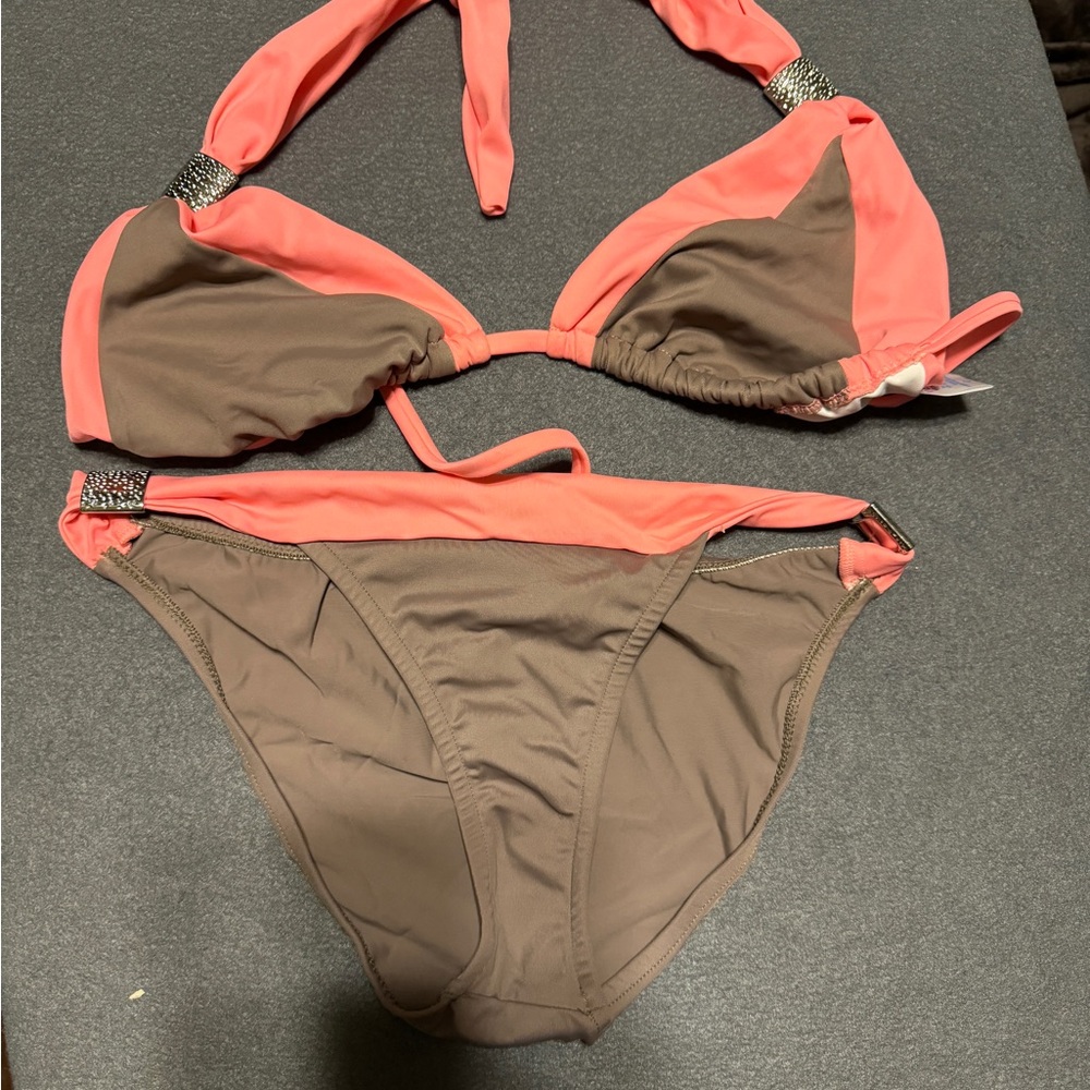 Venus bikini